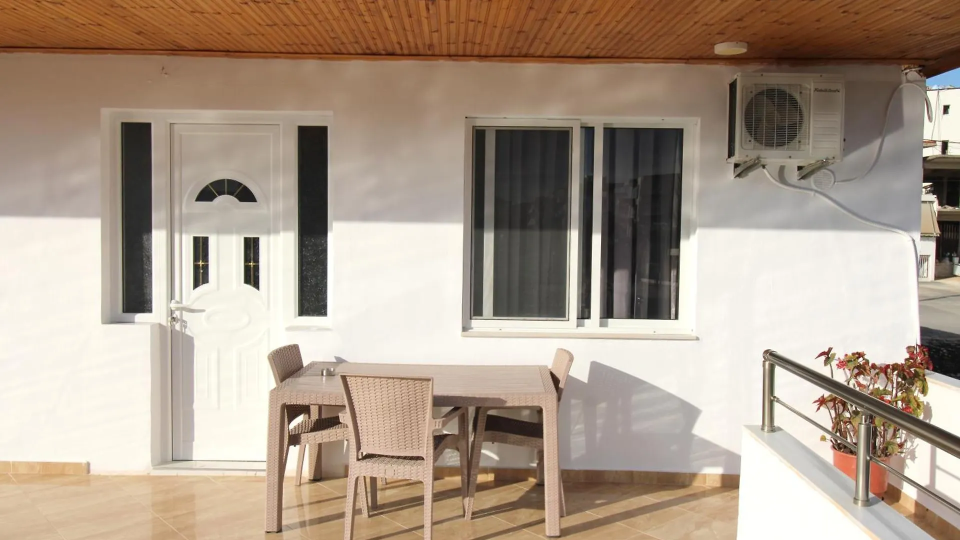 Seaside Vila Genti Pollo Ksamil Aparthotel