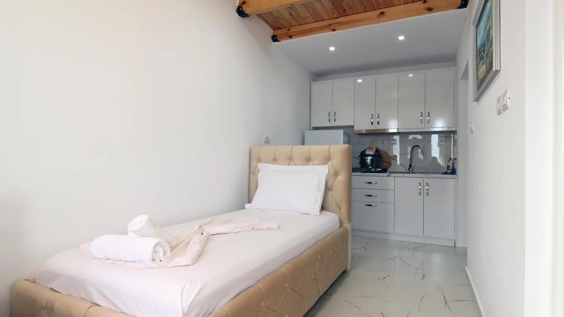 Aparthotel Seaside Vila Genti Pollo Ksamil Albania