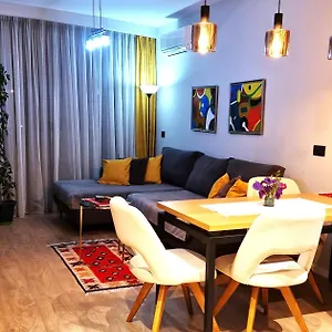 https://central-luxury-apartment.hotels-in-tirana.com