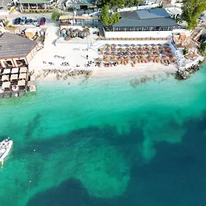 Hotell Esmerald, Ksamil